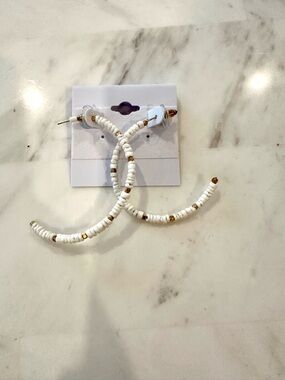 Shell Hoop Earrings NWT